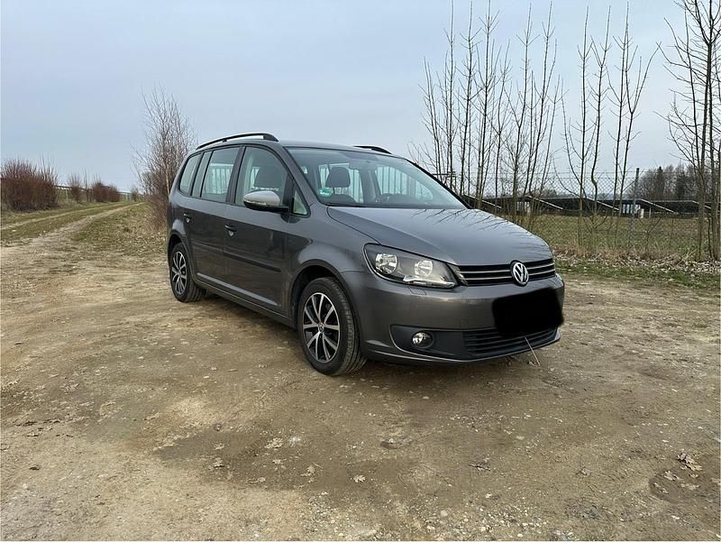 Gebraucht VW Touran 100 PS (73 kW) 2014 Grau Van / Kleinbus