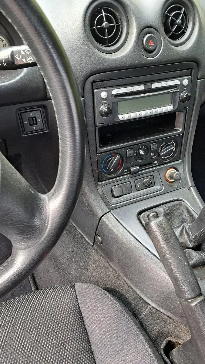 Gebraucht Mazda MX5 115 PS (84 kW) 2003 Blau Cabrio