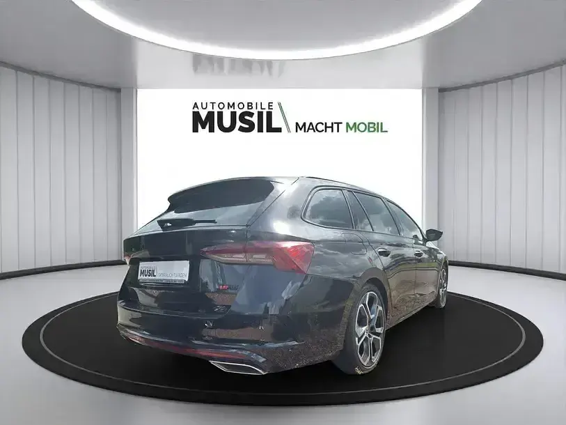 Gebraucht Skoda Octavia RS 200 PS (147 kW) 2023 Schwarzmagic perleffekt Kombi