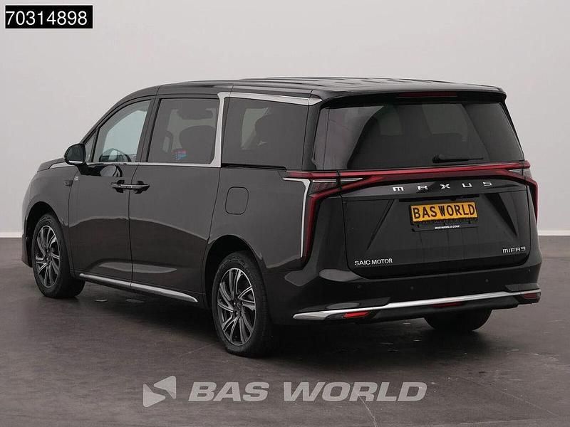 Second-hand Maxus MIFA 9 180 kW (245 CP) 2022 Negru Monovolum