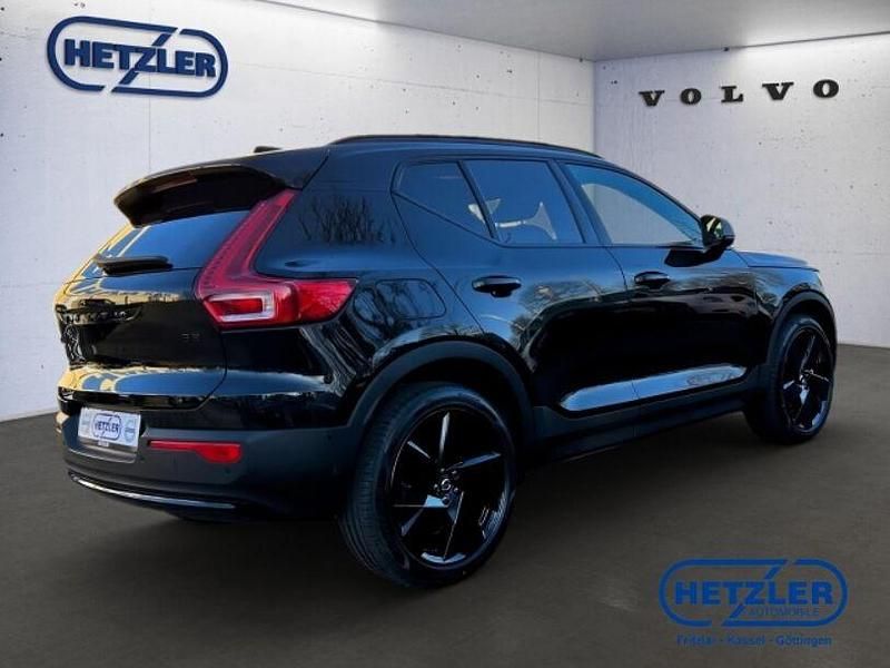 Gebraucht Volvo XC40 Plus 163 PS (119 kW) 2025 Onyx black / metallic SUV