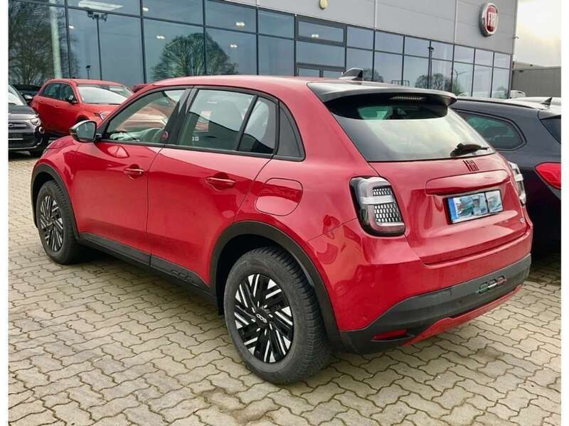 Gebraucht Fiat 600E Red 114 kW (156 PS) 2025 Rot SUV