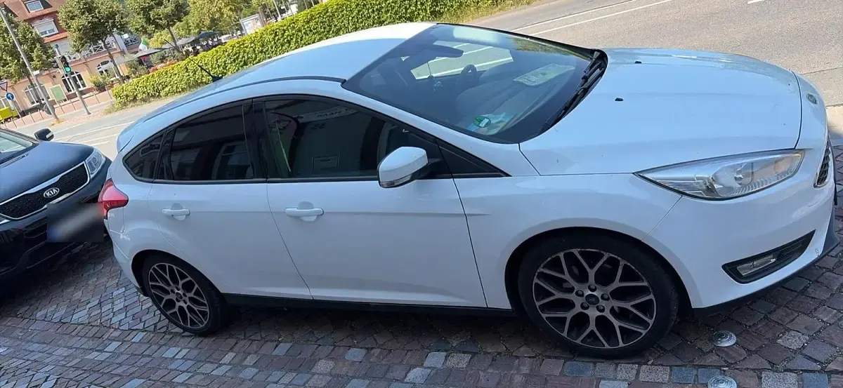 Gebraucht Ford Focus 125 PS (91 kW) 2015 Weiß Kombi