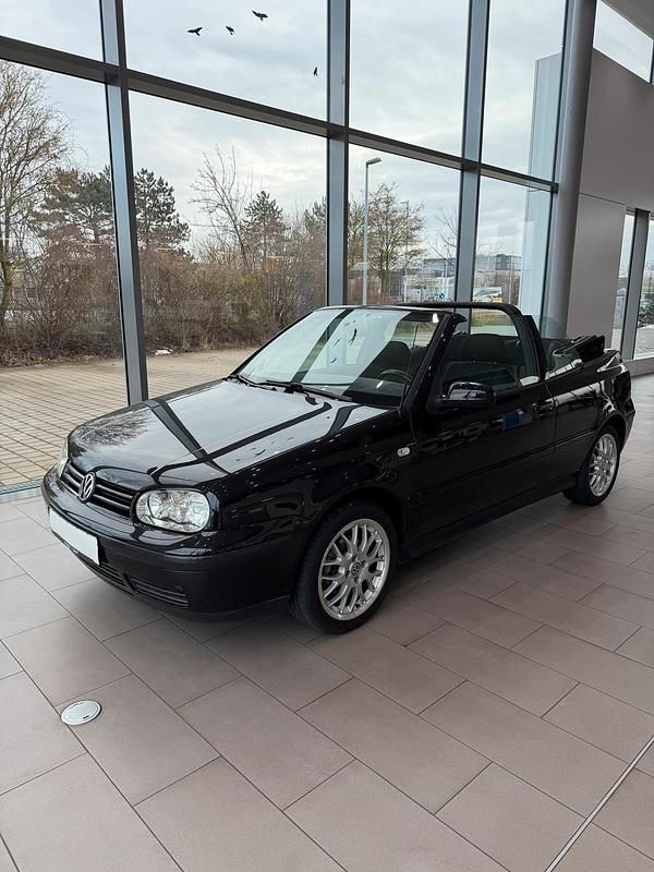 Schwarz Gebraucht 2001 VW Golf Cabriolet Cabrio | 6.990 € - Bild 1/4