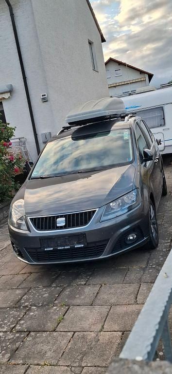 Grau Gebraucht 2015 Seat Alhambra Ecomotive Van / Kleinbus | 10.600 € (Fairer Preis) - Bild 1/4