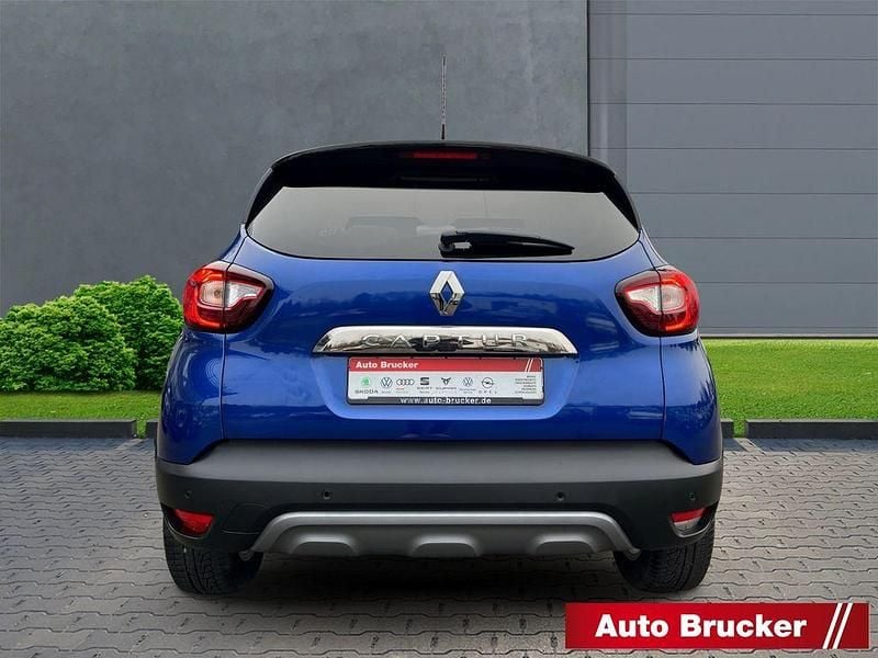 Gebraucht Renault Captur Version S 150 PS (110 kW) 2018 Blue rqh + black gne SUV
