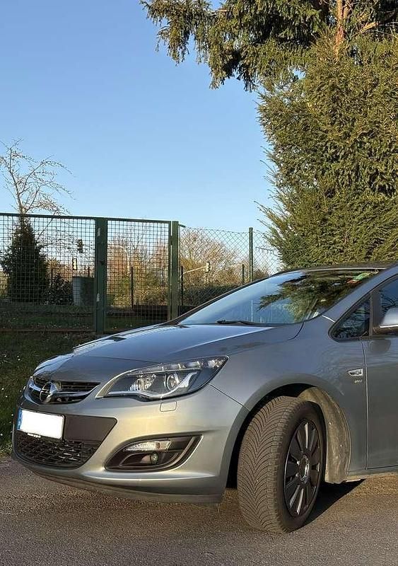 Gebraucht Opel Astra 165 PS (121 kW) 2014 Grau Kombi