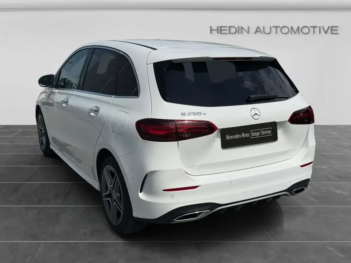 Gebraucht Mercedes B250e AMG 218 PS (160 kW) 2025 Unilack polarweiß Kleinwagen