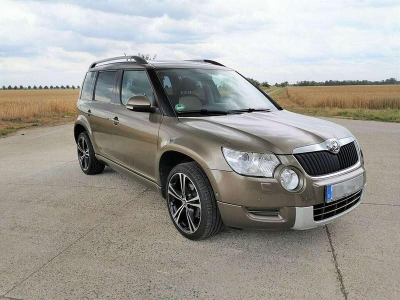 Braun Gebraucht 2011 Skoda Yeti Experience SUV | 6.500 € (Superpreis) - Bild 1/4