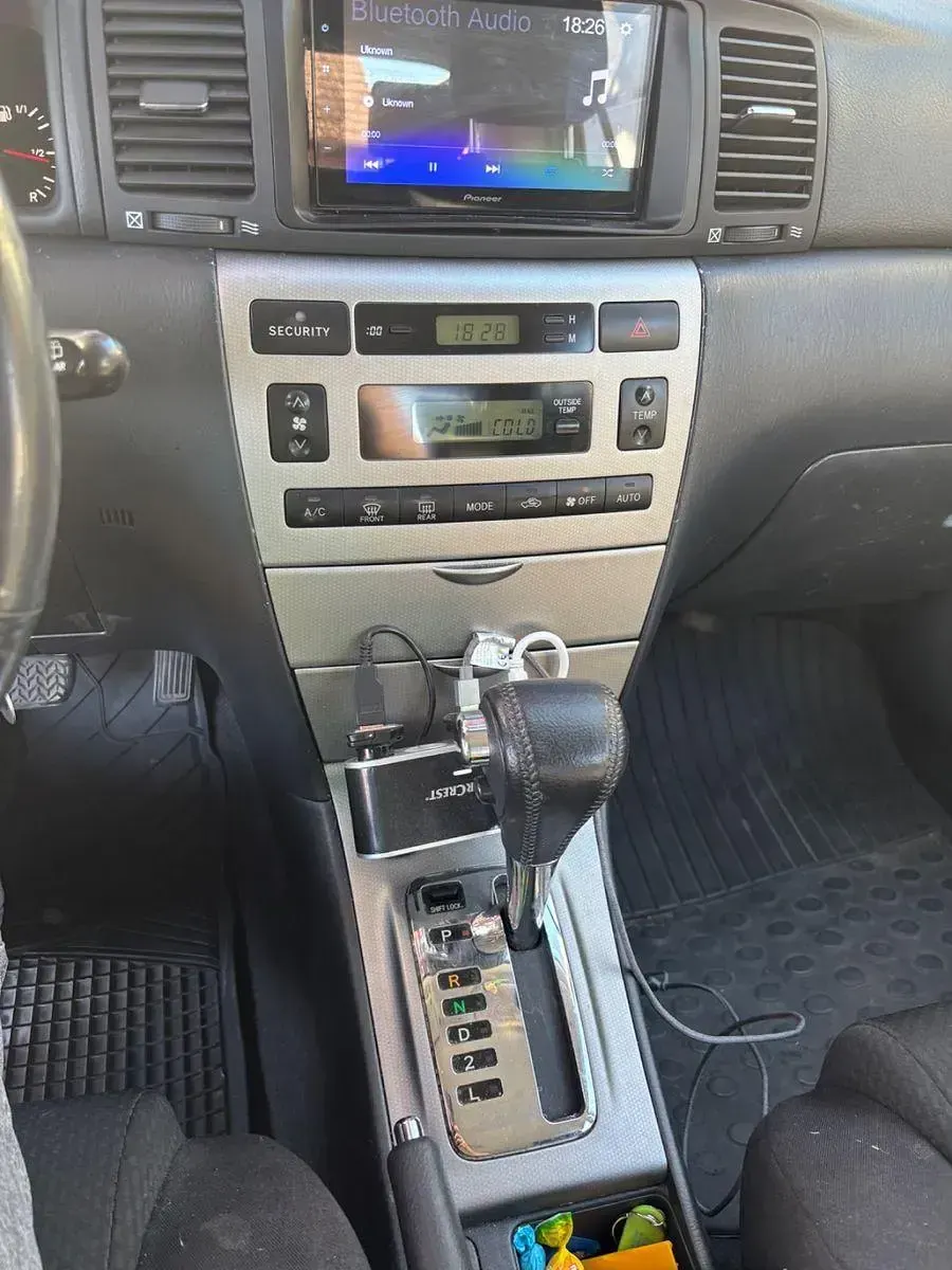 Gebraucht Toyota Corolla Sol 110 PS (80 kW) 2004 Braun Limousine