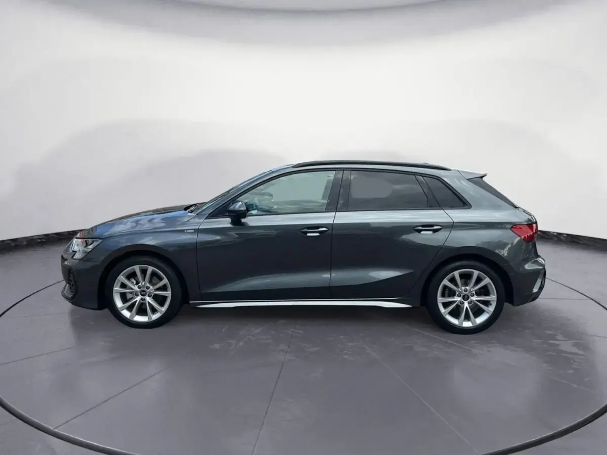Gebraucht Audi A3 S-Line 150 PS (110 kW) 2025 Daytonagrau perleffekt Limousine