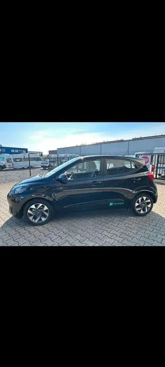Gebraucht Hyundai i10 Trend 79 PS (58 kW) 2025 Schwarz Kleinwagen