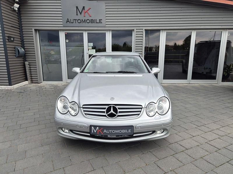Gebraucht Mercedes CLK320 218 PS (160 kW) 2004 Silber Coupé