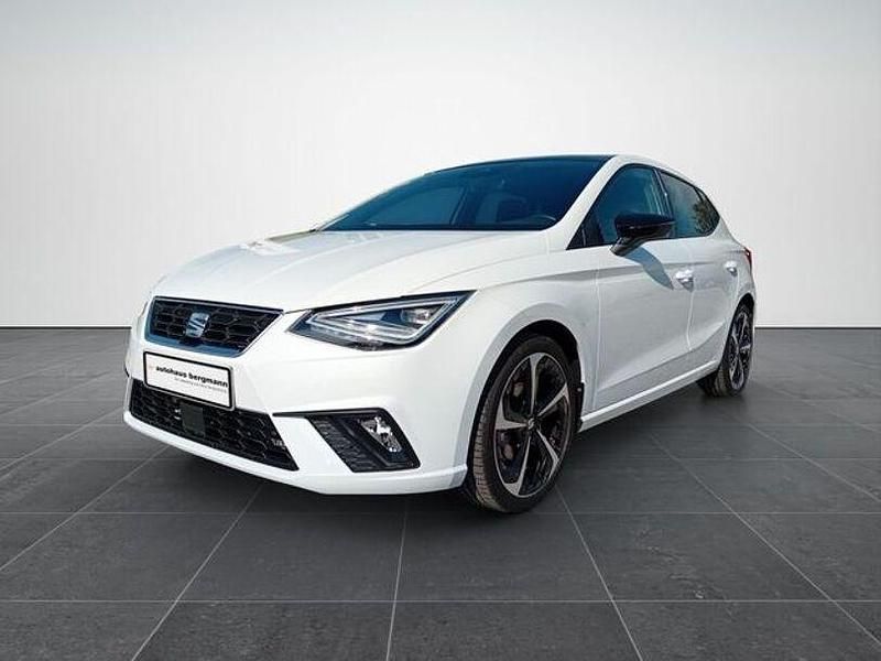 Weiß Gebraucht 2024 Seat Ibiza FR Limousine | 22.908 € (Etwas zu teuer) - Bild 1/4