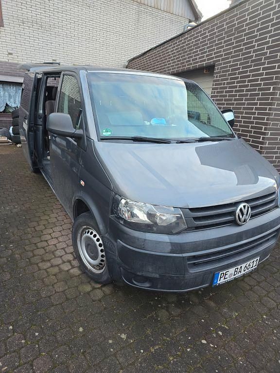 Gebraucht VW Transporter 140 PS (102 kW) 2015 Grau Van