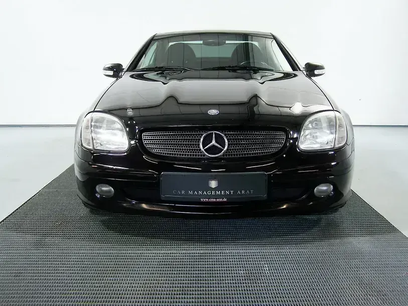 Second-hand Mercedes SLK200 163 CP (119 kW) 2002 Negru Cabrio
