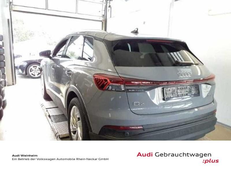 Gebraucht Audi Q4 e-tron Comfort 125 kW (170 PS) 2023 Kieselgrau SUV