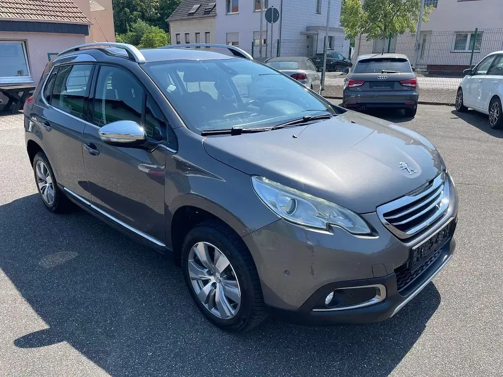 Gebraucht Peugeot 2008 Allure 120 PS (88 kW) 2015 Gris platinium SUV