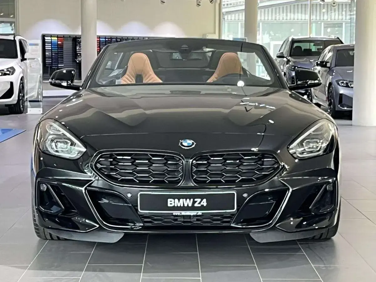 Neu BMW Z4 Shadowline 340 PS (250 kW) 2026 Schwarz Cabrio