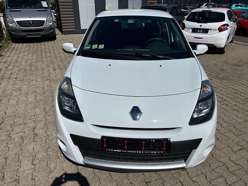 Gebraucht Renault Clio III Dynamique 75 PS (55 kW) 2009 Weiß Kleinwagen