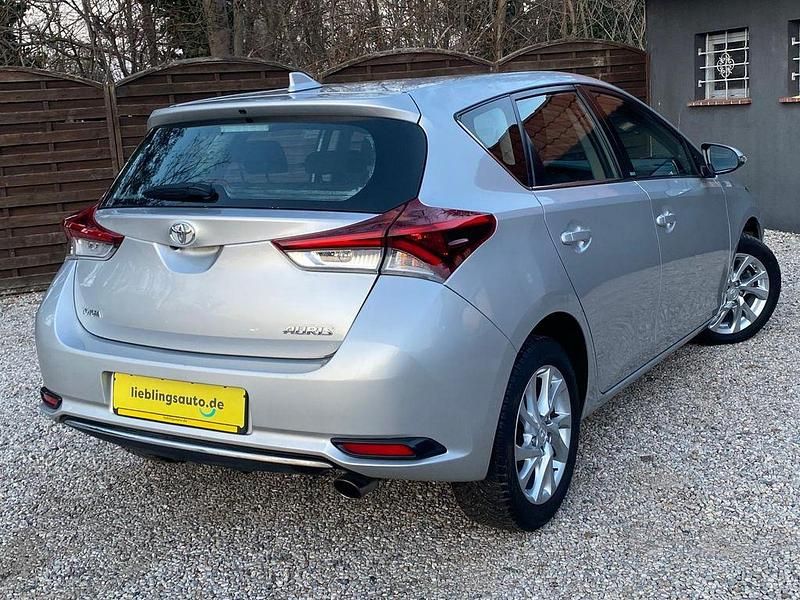 Gebraucht Toyota Auris Edition-S 116 PS (85 kW) 2016 Silber Limousine