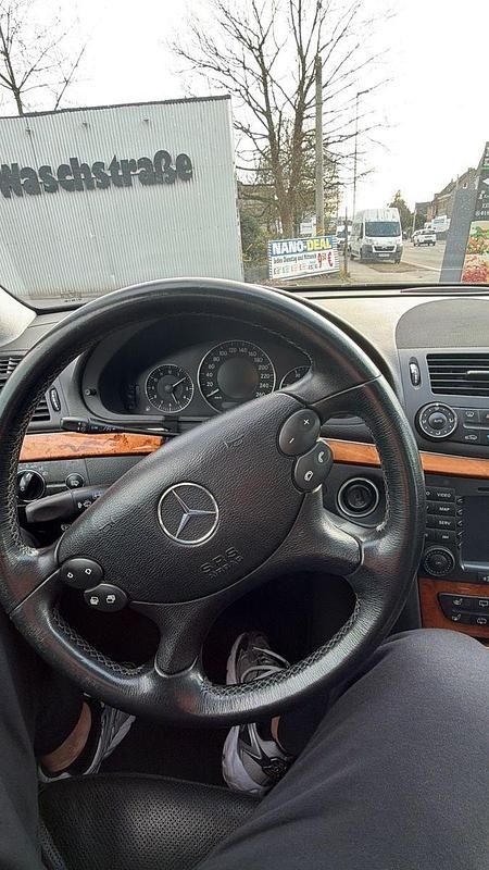 Gebraucht Mercedes E320 Elegance 224 PS (164 kW) 2006 Schwarz Kombi