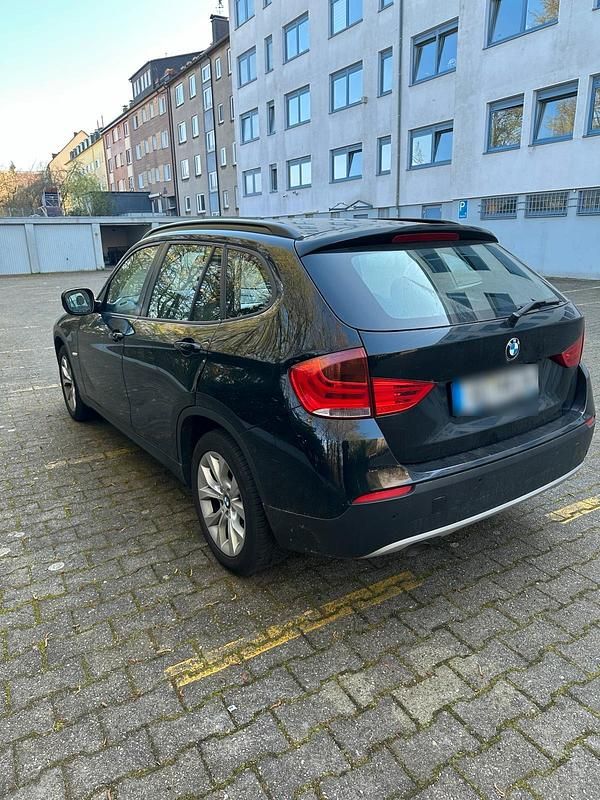 Gebraucht BMW X1 143 PS (105 kW) 2012 Schwarz SUV