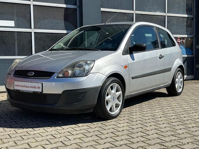 Silber Gebraucht 2006 Ford Fiesta Ambiente Kleinwagen | 2.870 € (Etwas zu teuer) - Bild 1/4