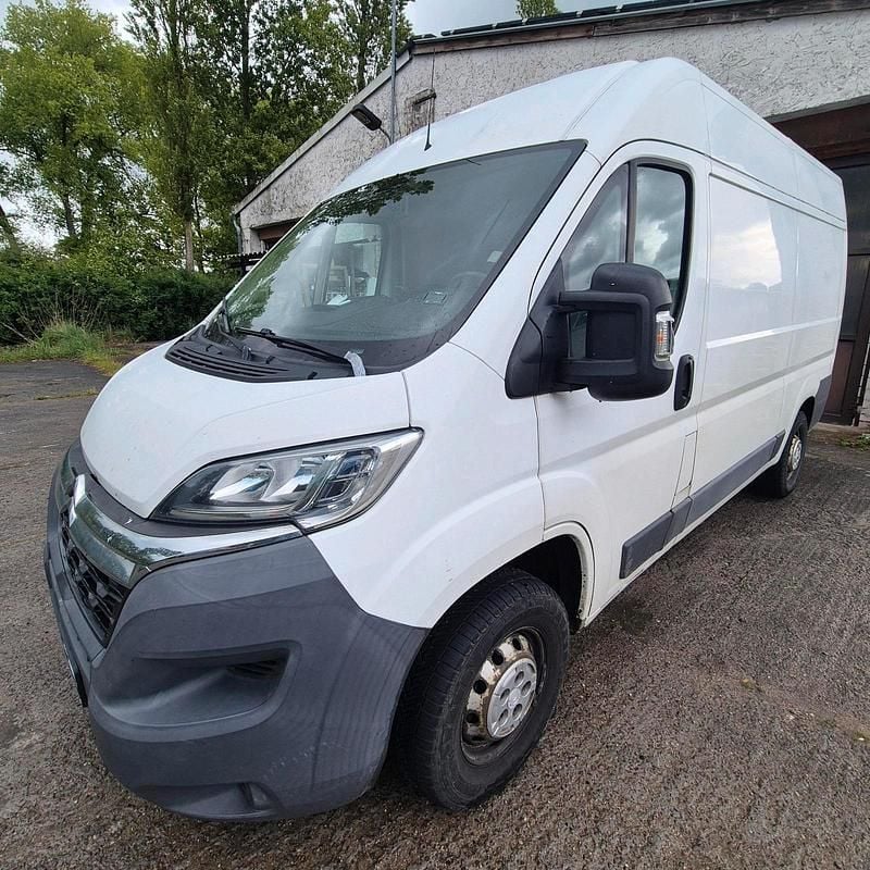 Silber Gebraucht 2015 Citroën Jumper Van / Kleinbus | 6.600 € - Bild 1/4