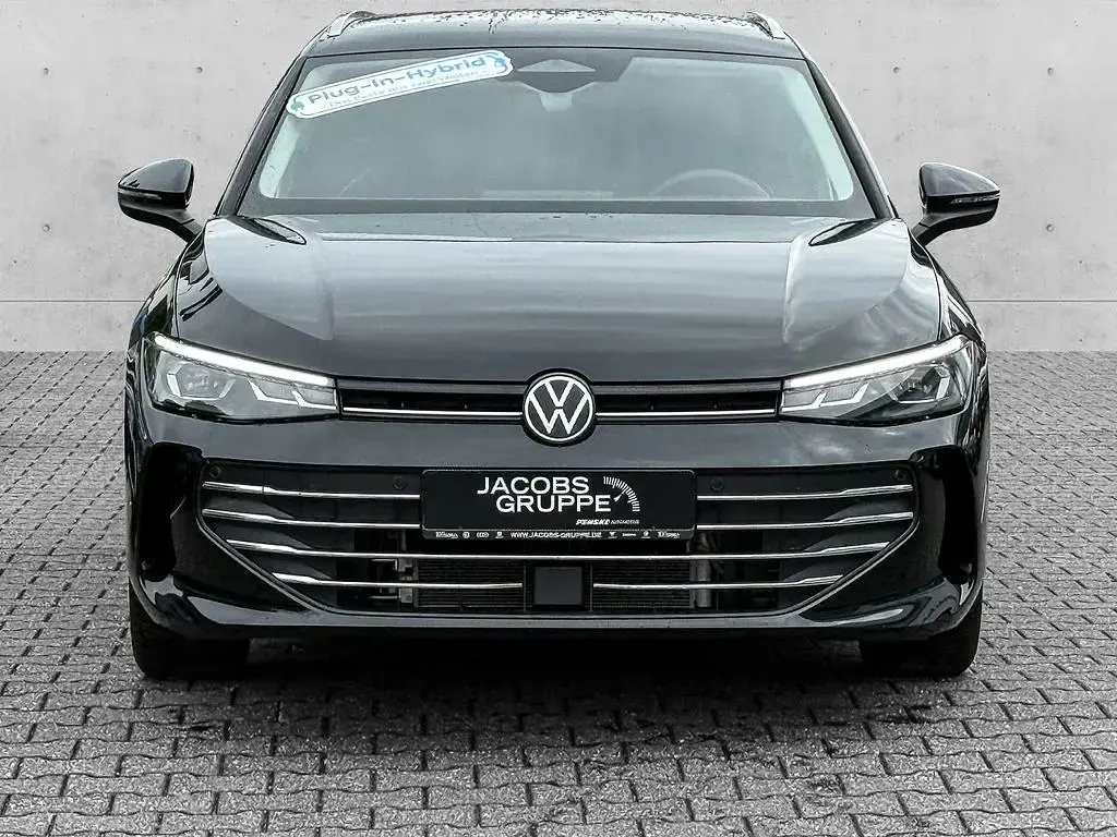 Gebraucht VW Passat Business 204 PS (150 kW) 2025 Schwarz Kombi