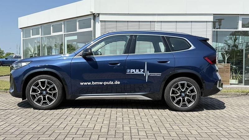 Gebraucht BMW iX1 xLine 150 kW (204 PS) 2023 Phytonicblau SUV