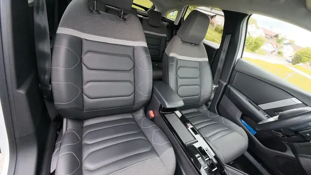 Gebraucht Citroën C4 PureTech 131 PS (96 kW) 2021 Weiß Limousine