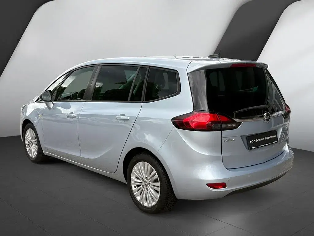Gebraucht Opel Zafira Innovation 140 PS (102 kW) 2018 Silber Van / Kleinbus