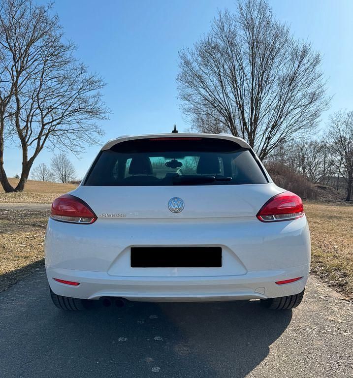 Gebraucht VW Scirocco 160 PS (117 kW) 2009 Weiß Coupé