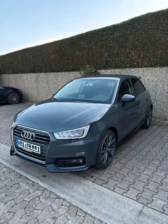 Gebraucht Audi A1 Sportback Ambition 95 PS (69 kW) 2016 Grau Kleinwagen