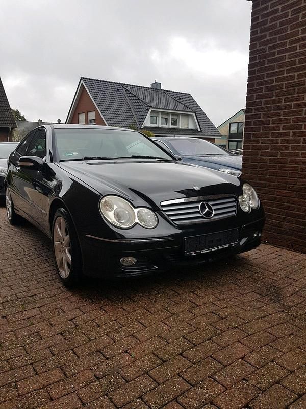 Gebraucht Mercedes C200 2008 Blau Coupé