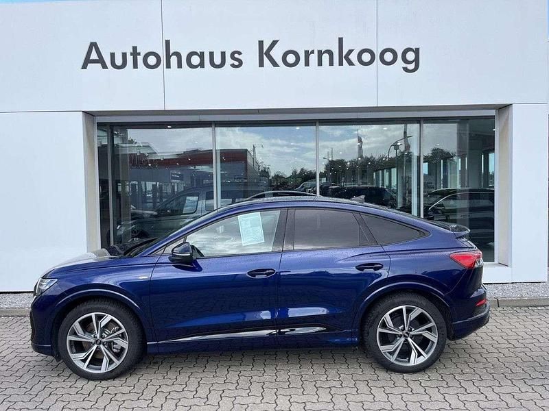 Navarrablau metallic Gebraucht 2024 Audi Q4 Sportback e-tron S-Line SUV | 39.990 € - Bild 1/4