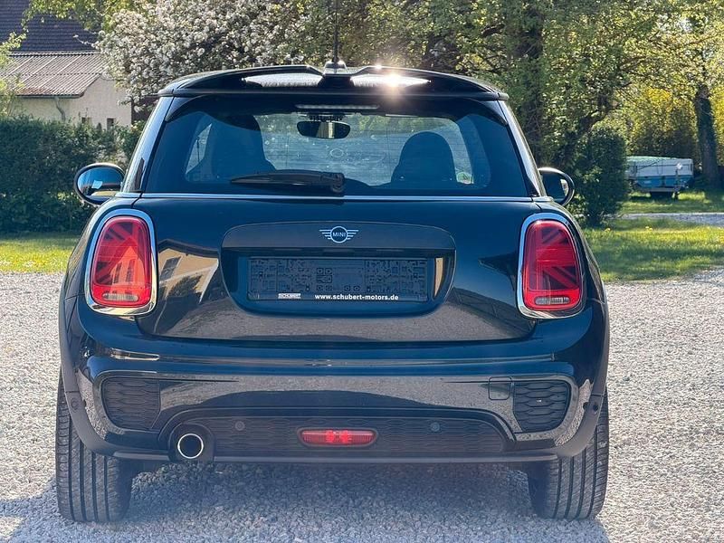 Second-hand Mini Cooper 102 CP (75 kW) 2018 Negru Hatchback