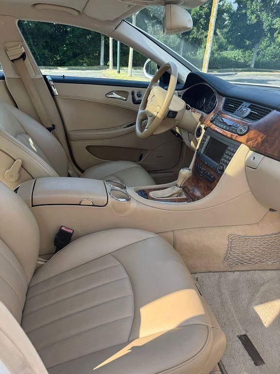 Gebraucht Mercedes CLS500 306 PS (225 kW) 2006 Weiß Limousine