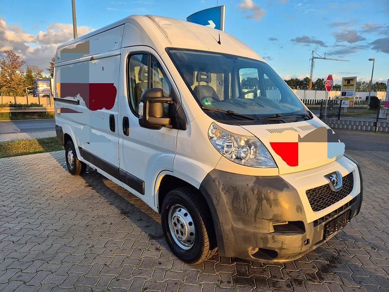 Weiß Gebraucht 2010 Peugeot Boxer Van | 4.500 € (Guter Preis) - Bild 1/4