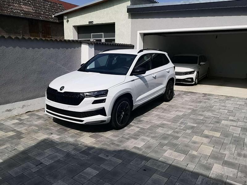 Gebraucht 2022 Skoda Karoq SportLine SUV | 28.999 € (Fairer Preis) - Bild 1/4
