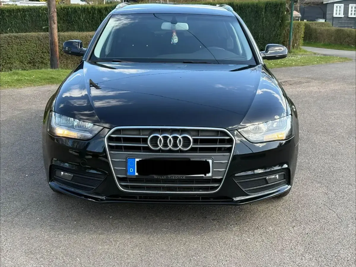 Gebraucht Audi A4 Ambition 143 PS (105 kW) 2012 Schwarz Kombi