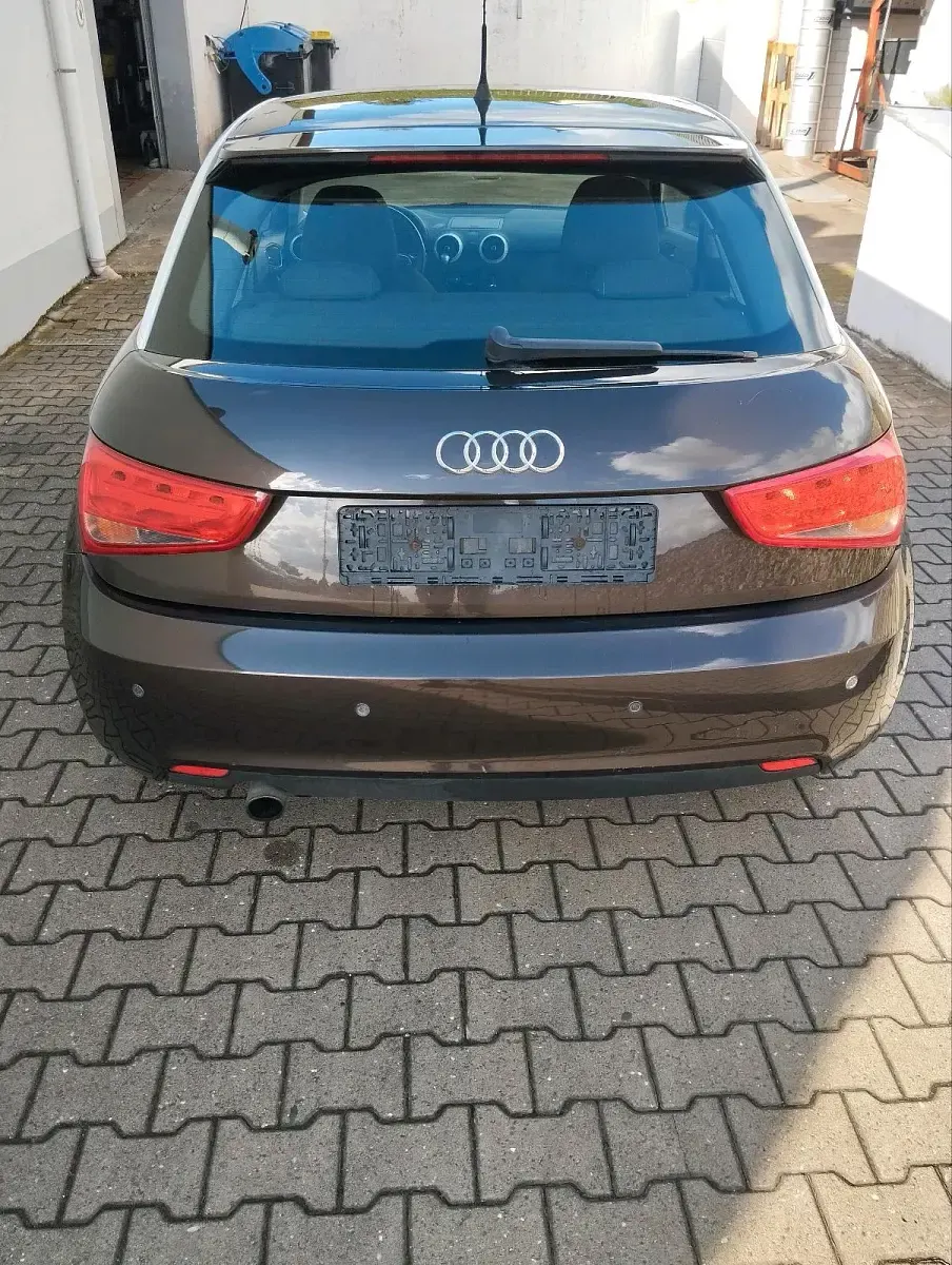 Gebraucht Audi A1 86 PS (63 kW) 2010 Braun Kleinwagen