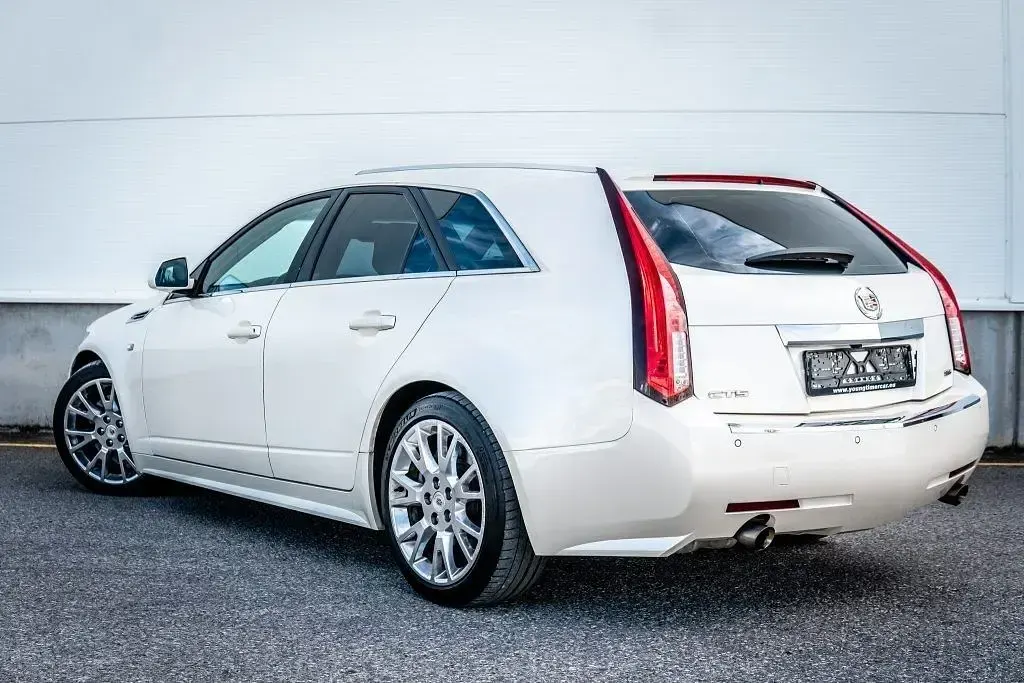 Gebraucht Cadillac CTS 311 PS (228 kW) 2009 Weiß Limousine