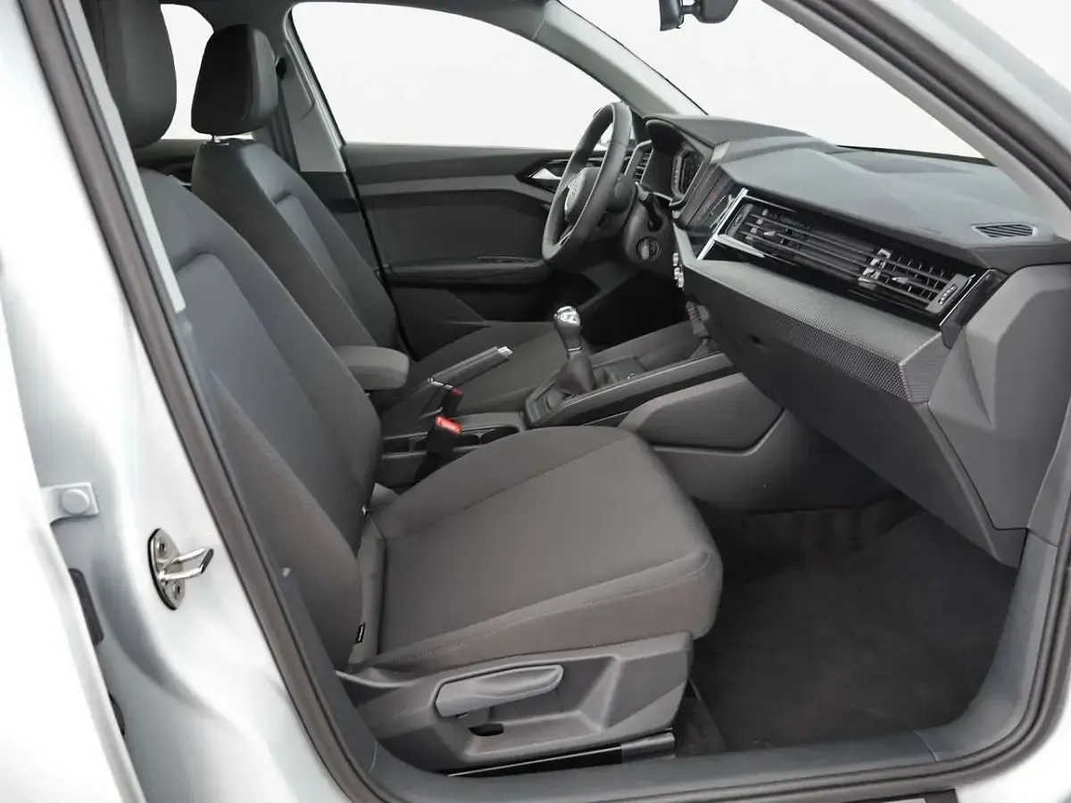 Second-hand Audi A1 Advanced 116 CP (85 kW) 2025 Alb SUV