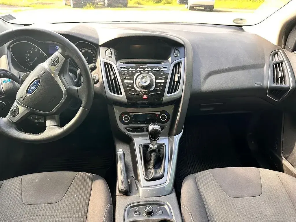 Gebraucht Ford Focus 125 PS (91 kW) 2013 Rot Limousine