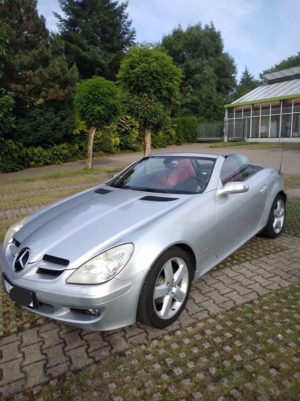 Silber Gebraucht 2005 Mercedes SLK200 Cabrio | 7.777 € (Fairer Preis) - Bild 1/4