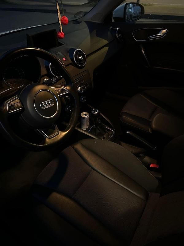 Gebraucht Audi A1 Ambition 86 PS (63 kW) 2011 Weiß Kleinwagen