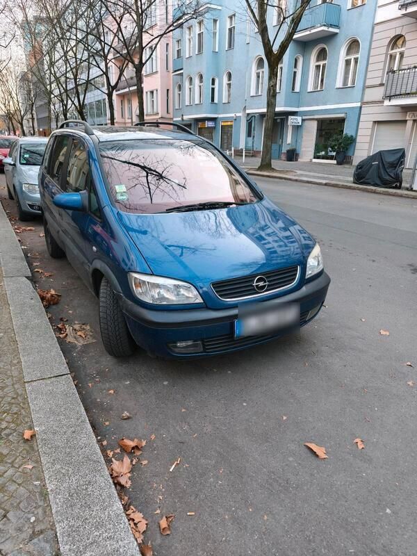 Blau Gebraucht 2002 Opel Zafira Van / Kleinbus | 999 € (Guter Preis) - Bild 1/2