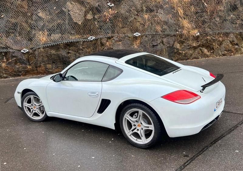 Gebraucht Porsche Cayman 265 PS (194 kW) 2011 Weiß Coupé